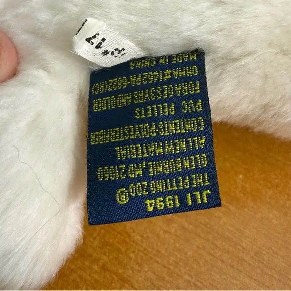 Vintage 1990s beluga whale from the petting zoo stuffed animal - Picture 5 of 6